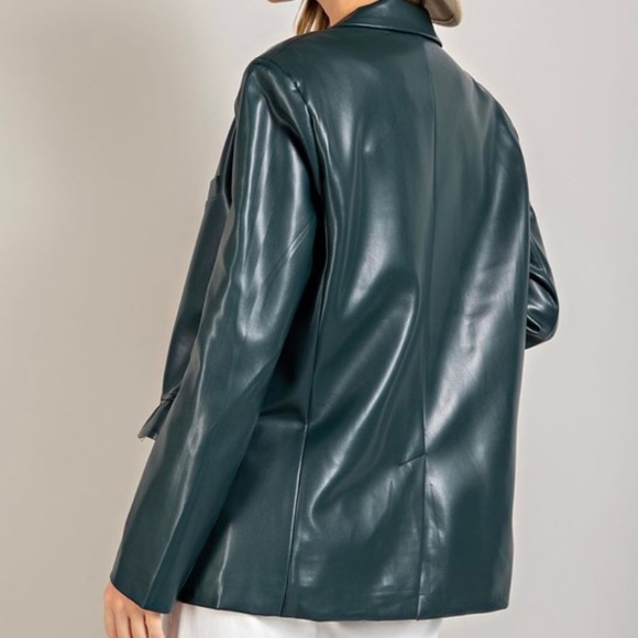 Jade - Picture 3 of 4